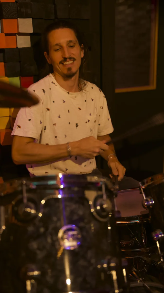 Batteur en session d'enregistrement au studio Phonomaker